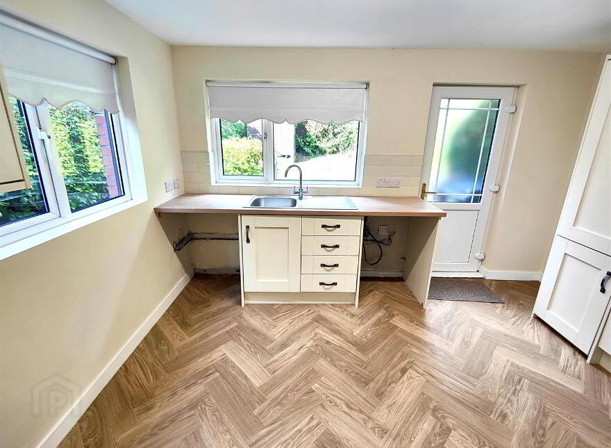 90 Joanmount Gardens, Belfast, BT14 6NY
