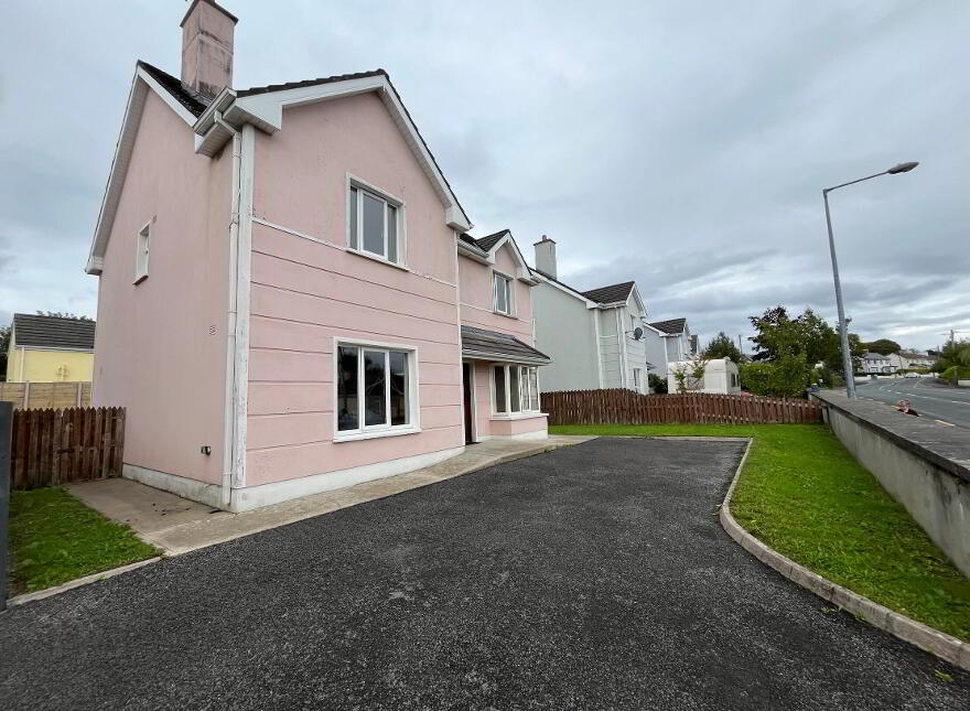 No. 9 Churchfield, Dromahair, F91X5K5