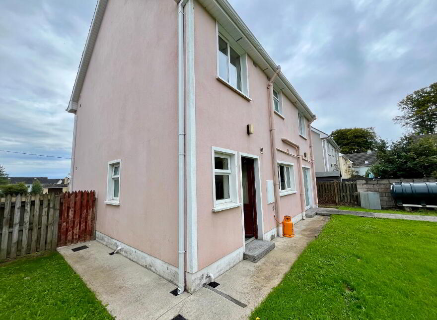 No. 9 Churchfield, Dromahair, F91X5K5