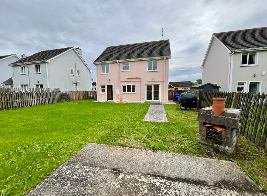No. 9 Churchfield, Dromahair, F91X5K5
