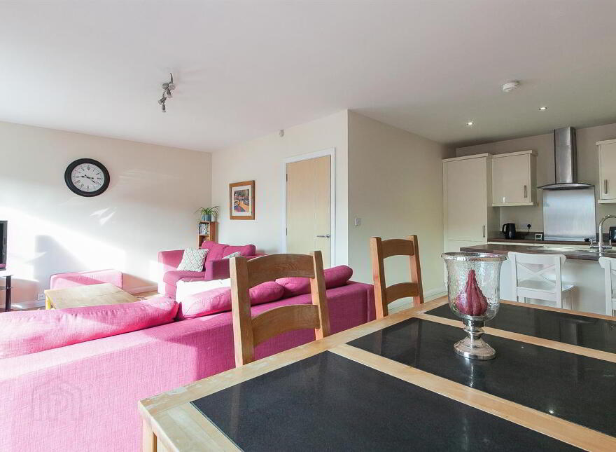 9 Loughshore Courtyard, Whiteabbey, Newtownabbey, BT37 0ZS