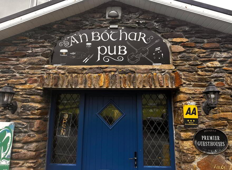 An Bothar Pub, Ballynavenooragh, Ballydavid, Tralee, Dingle