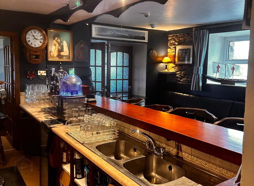 An Bothar Pub, Ballynavenooragh, Ballydavid, Tralee, Dingle