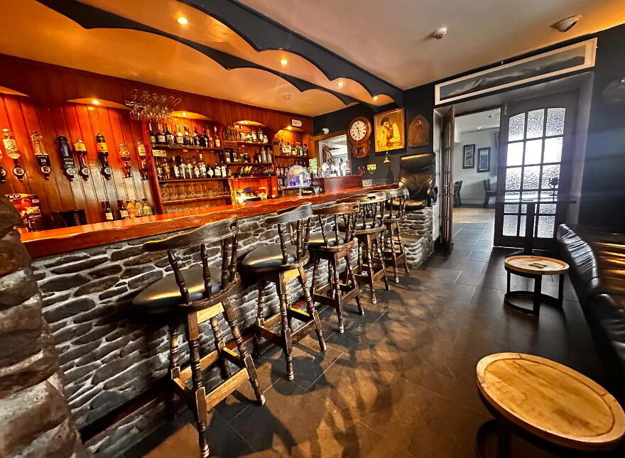 An Bothar Pub, Ballynavenooragh, Ballydavid, Tralee, Dingle