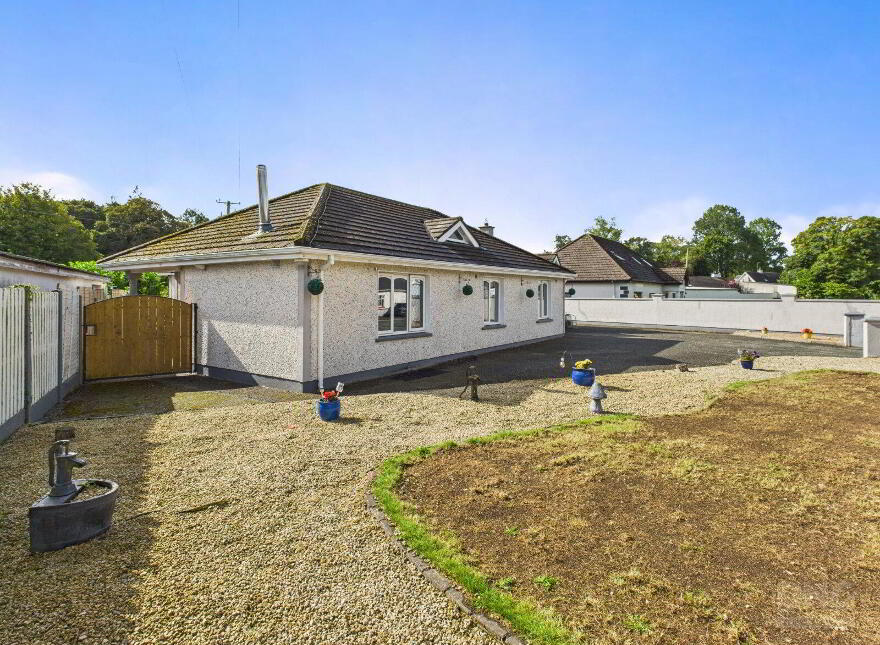 Kilcoursey, Clara, R35F381