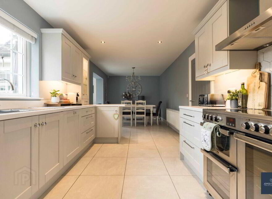 10 Laurelvale Grove, Donaghcloney, BT66 7GF