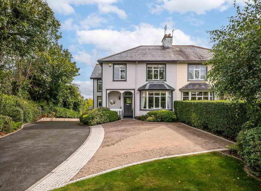 9 Raglan Road, Bangor, BT20 3TL photo