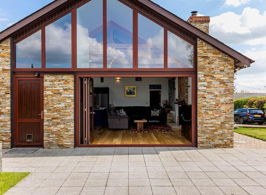 68 Beanstown Road, Lisburn, BT28 3UR