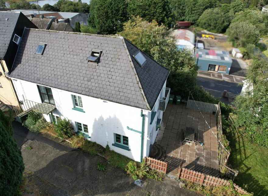 Main Street & Castle Lane, Killeshandra, H12E3X6
