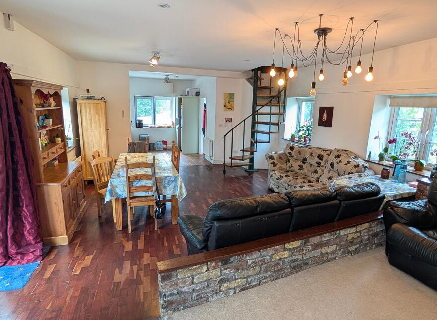 Main Street & Castle Lane, Killeshandra, H12E3X6