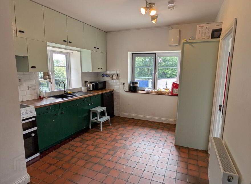 Main Street & Castle Lane, Killeshandra, H12E3X6