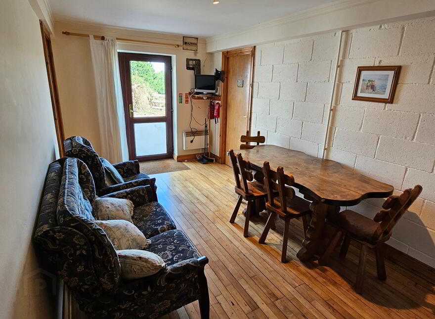 Main Street & Castle Lane, Killeshandra, H12E3X6