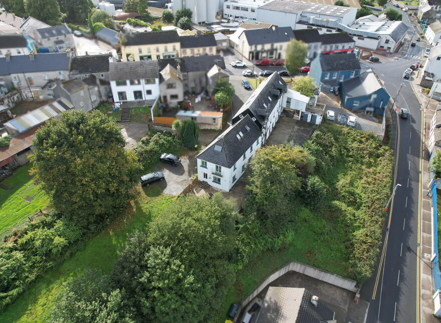Main Street & Castle Lane, Killeshandra, H12E3X6