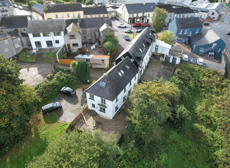 Main Street & Castle Lane, Killeshandra, H12E3X6