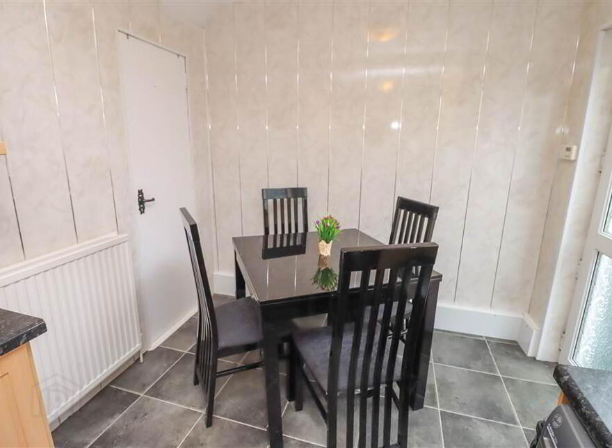 28 Ballybeen Park, Dundonald, Belfast, BT16 2QB