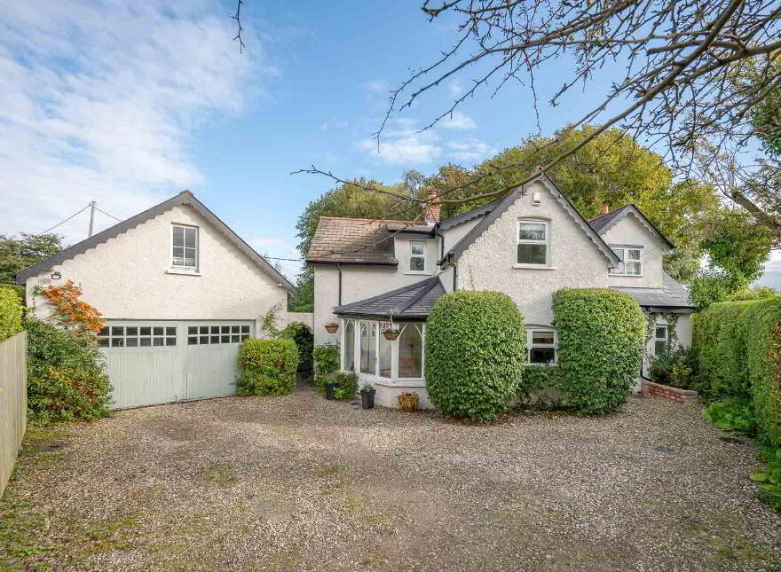32 Ballygrainey Road, Holywood, BT18 0HE photo