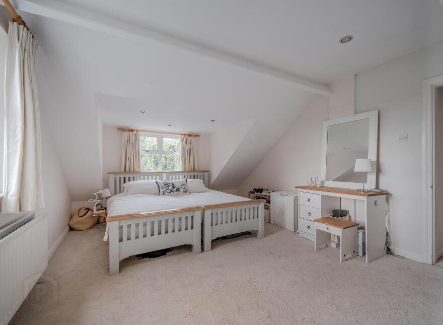 32 Ballygrainey Road, Holywood, BT18 0HE
