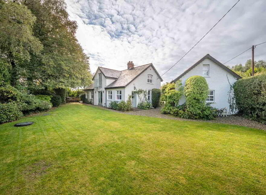 32 Ballygrainey Road, Holywood, BT18 0HE