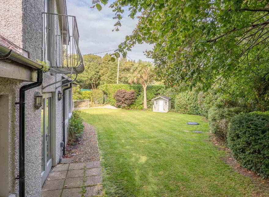 32 Ballygrainey Road, Holywood, BT18 0HE