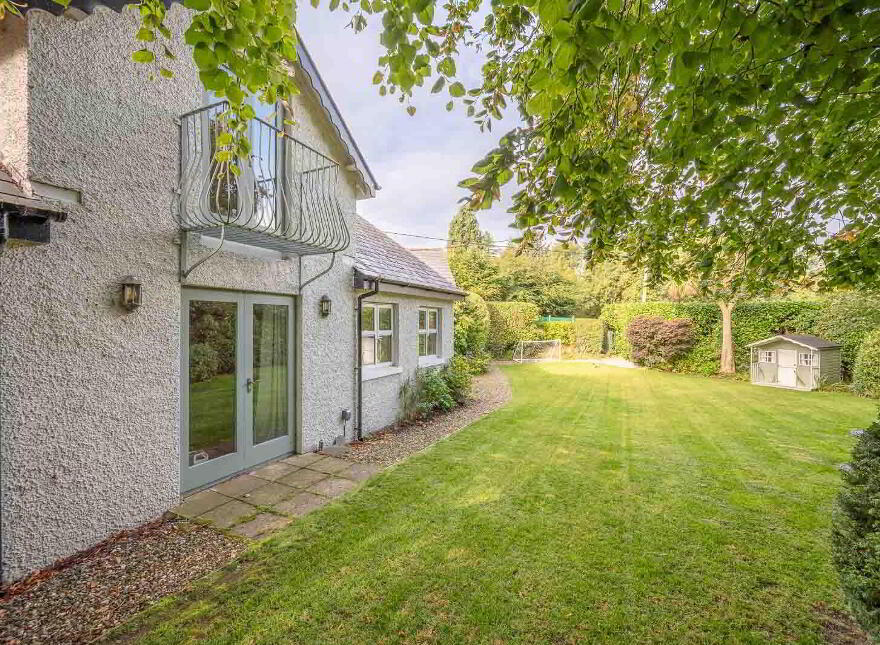 32 Ballygrainey Road, Holywood, BT18 0HE