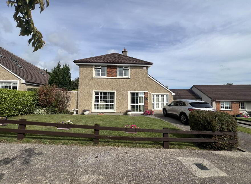 Robingale, Abbey Meadows, Clonmel, E91W867 photo