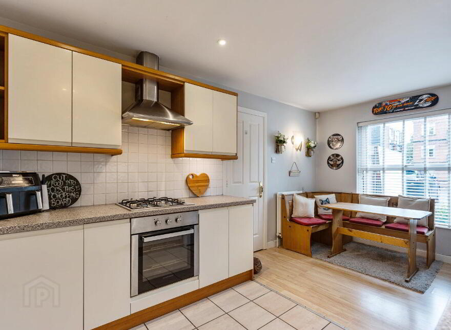 3 Wellington Park Mews, 52 Wellington Park, Belfast, BT9 6DA