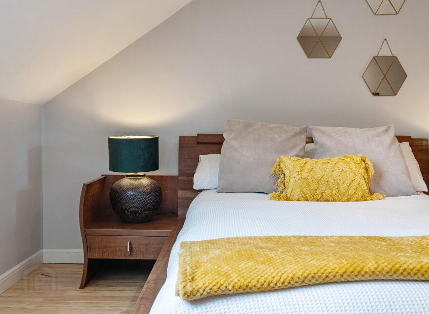 3 Wellington Park Mews, 52 Wellington Park, Belfast, BT9 6DA