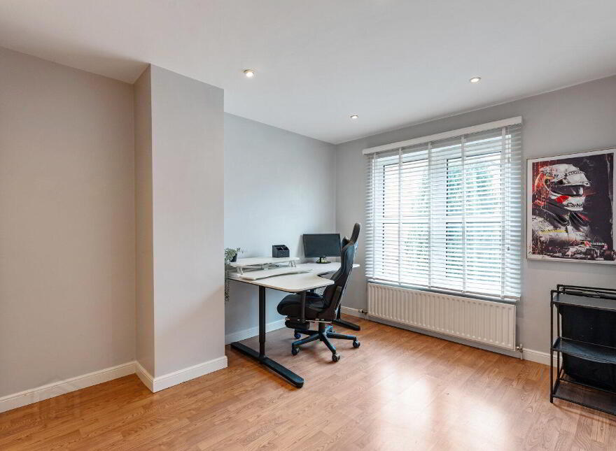 3 Wellington Park Mews, 52 Wellington Park, Belfast, BT9 6DA