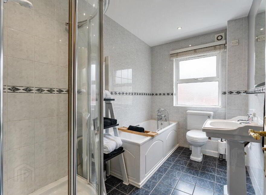 3 Wellington Park Mews, 52 Wellington Park, Belfast, BT9 6DA