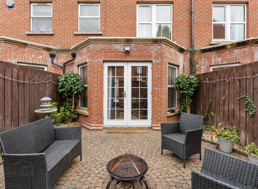 3 Wellington Park Mews, 52 Wellington Park, Belfast, BT9 6DA