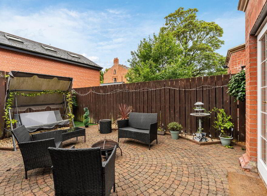 3 Wellington Park Mews, 52 Wellington Park, Belfast, BT9 6DA