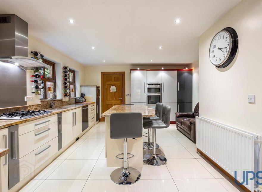 28 Old Golf Course Park, Dunmurry, Belfast, BT17 0FH