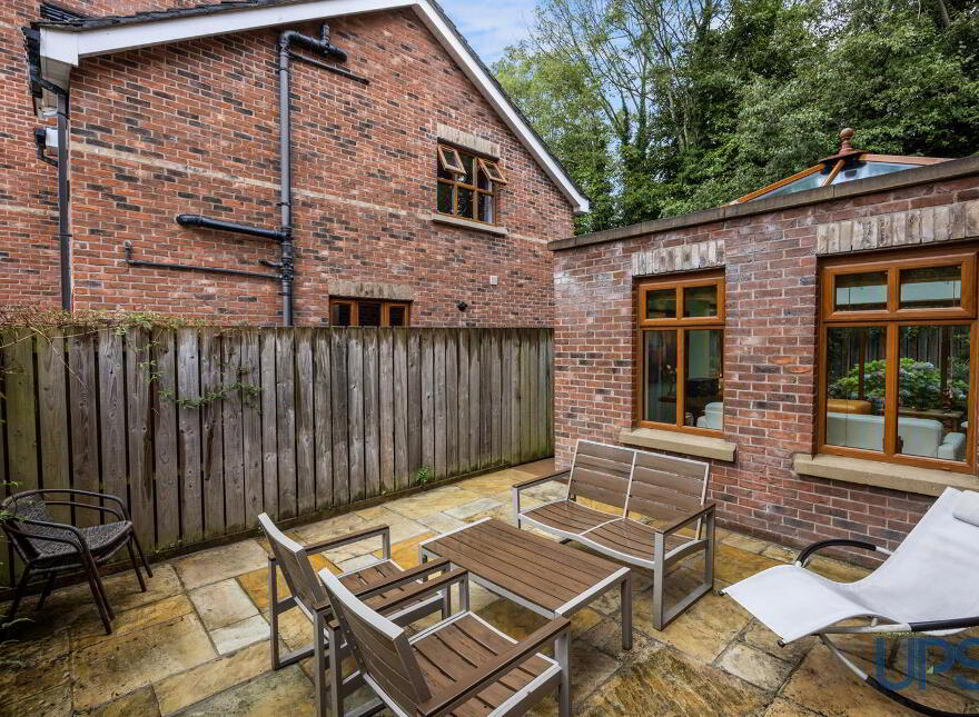 28 Old Golf Course Park, Dunmurry, Belfast, BT17 0FH