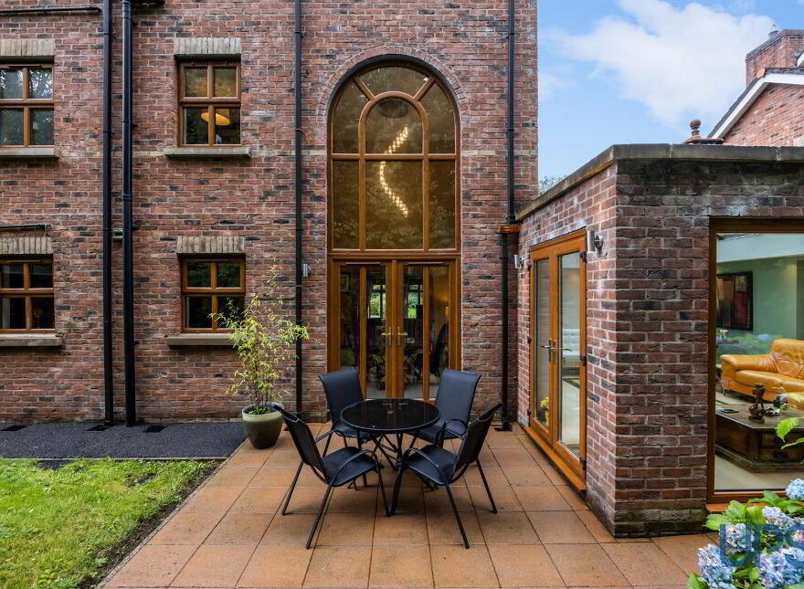 28 Old Golf Course Park, Dunmurry, Belfast, BT17 0FH