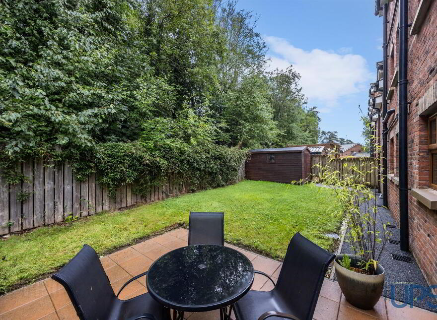 28 Old Golf Course Park, Dunmurry, Belfast, BT17 0FH