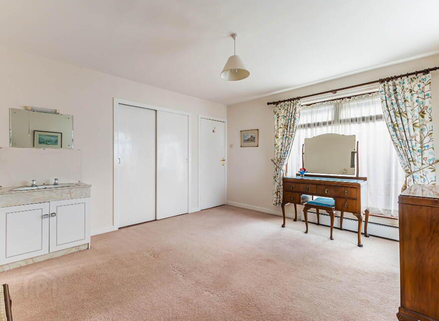 38 Malone View Road, Upper Malone Road, Belfast, BT9 5PH