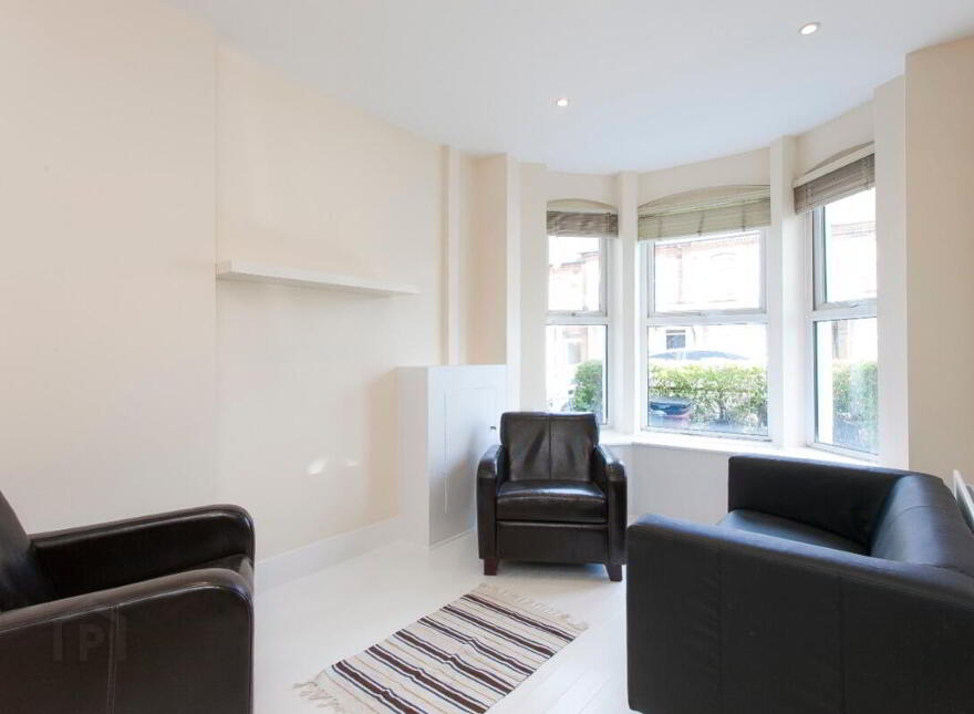 18 Edinburgh Street, Belfast, BT9 7DS