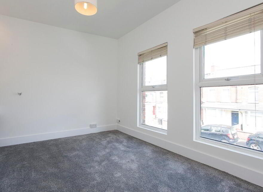 18 Edinburgh Street, Belfast, BT9 7DS