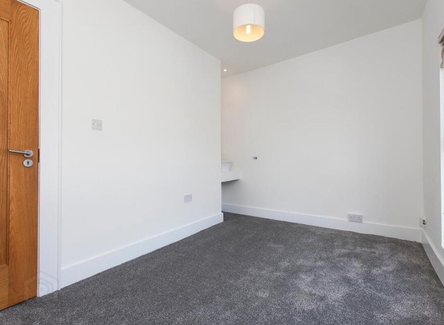 18 Edinburgh Street, Belfast, BT9 7DS