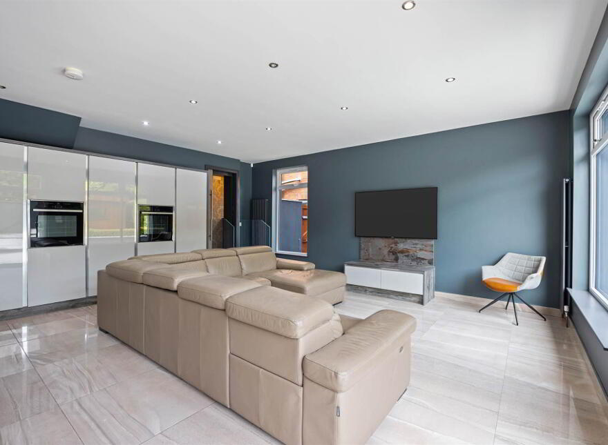 38 Cabin Hill Gardens, Belfast, BT5 7AQ