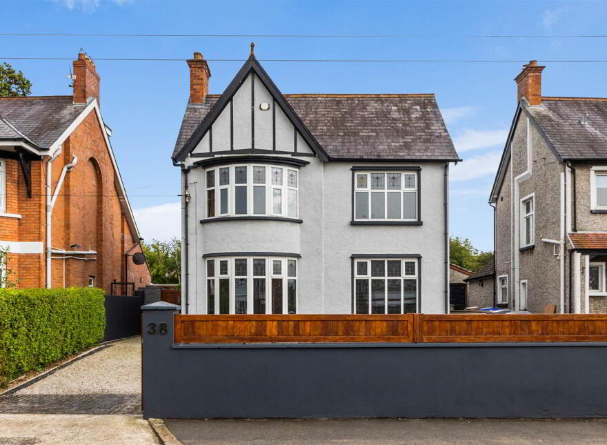 38 Cabin Hill Gardens, Belfast, BT5 7AQ photo
