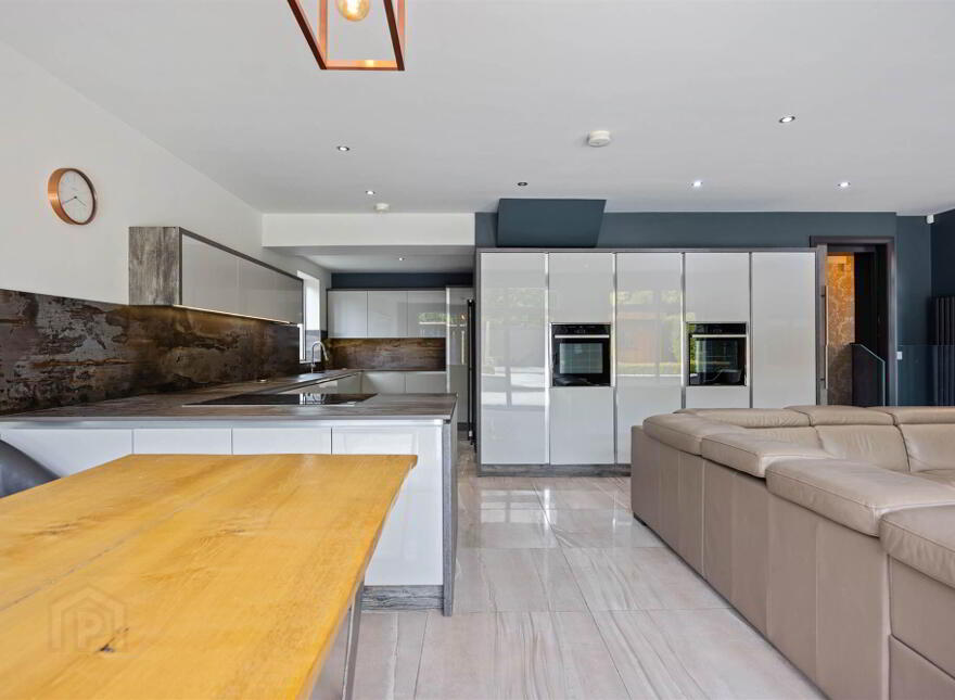 38 Cabin Hill Gardens, Belfast, BT5 7AQ