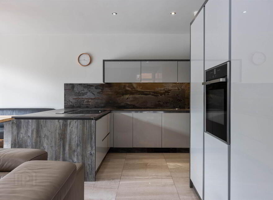 38 Cabin Hill Gardens, Belfast, BT5 7AQ