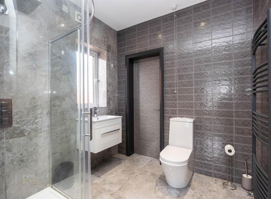 38 Cabin Hill Gardens, Belfast, BT5 7AQ