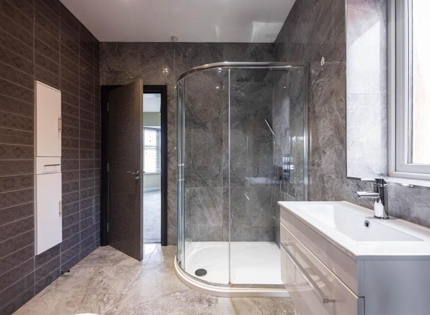 38 Cabin Hill Gardens, Belfast, BT5 7AQ