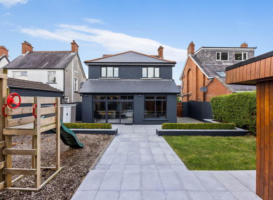 38 Cabin Hill Gardens, Belfast, BT5 7AQ