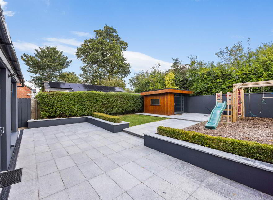 38 Cabin Hill Gardens, Belfast, BT5 7AQ