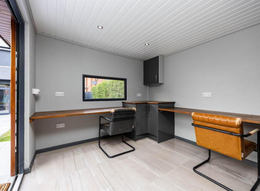 38 Cabin Hill Gardens, Belfast, BT5 7AQ