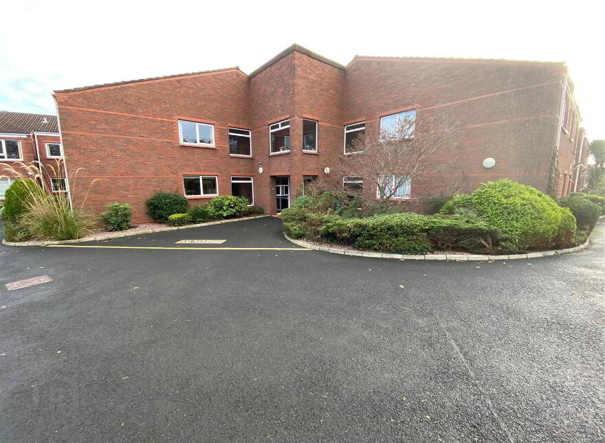 12 Ballyholme Court, Bangor, BT20 5QX photo