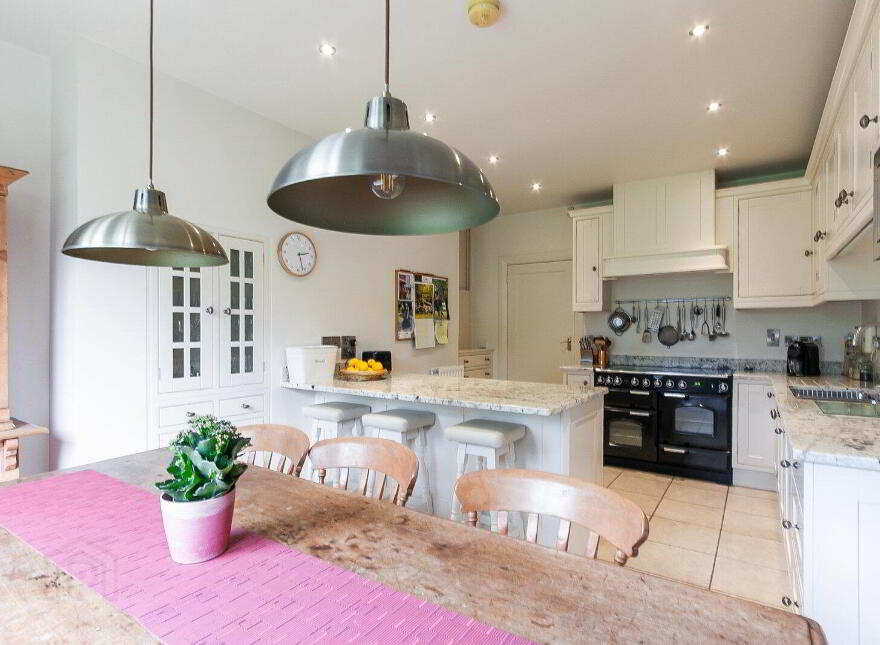 4 Bristow Park, Belfast, BT9 6TH